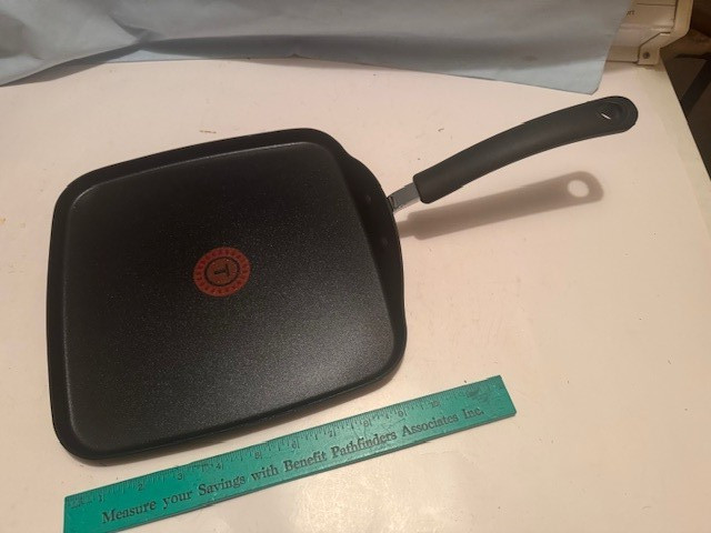 NEW T-FAL ULTIMATE Hard Anodized TITANIUM NON STICK THERMO SPOT 10.25″ GRIDDLE