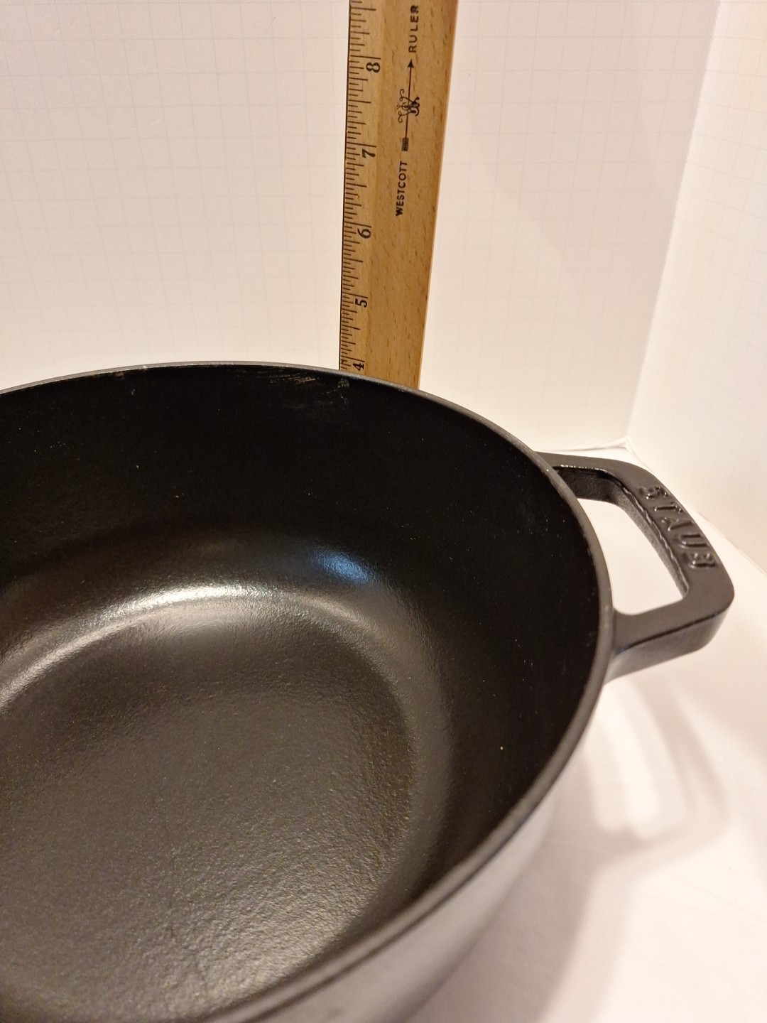 STAUB 24cm/3.75-Qt Essential French Oven Matte Black France Read Desc See Pics