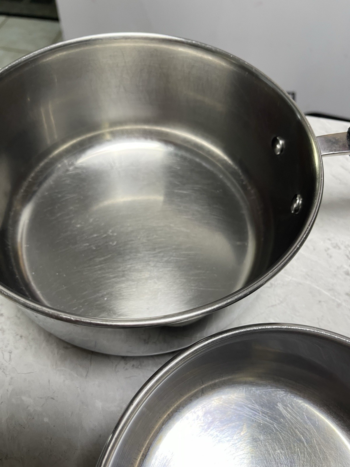 2 Stainless Steel 1L & 2.5L Cooking Pots Saucepans Unbranded