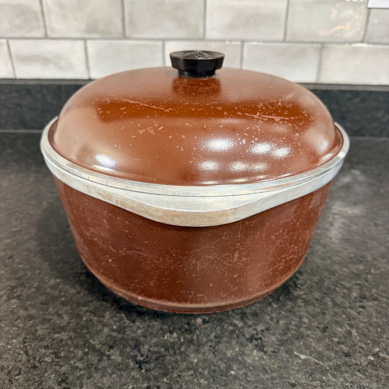 Vintage Club Cast Aluminum Dutch Oven with Lid Brown Stock Pot 8 Quart Very Used