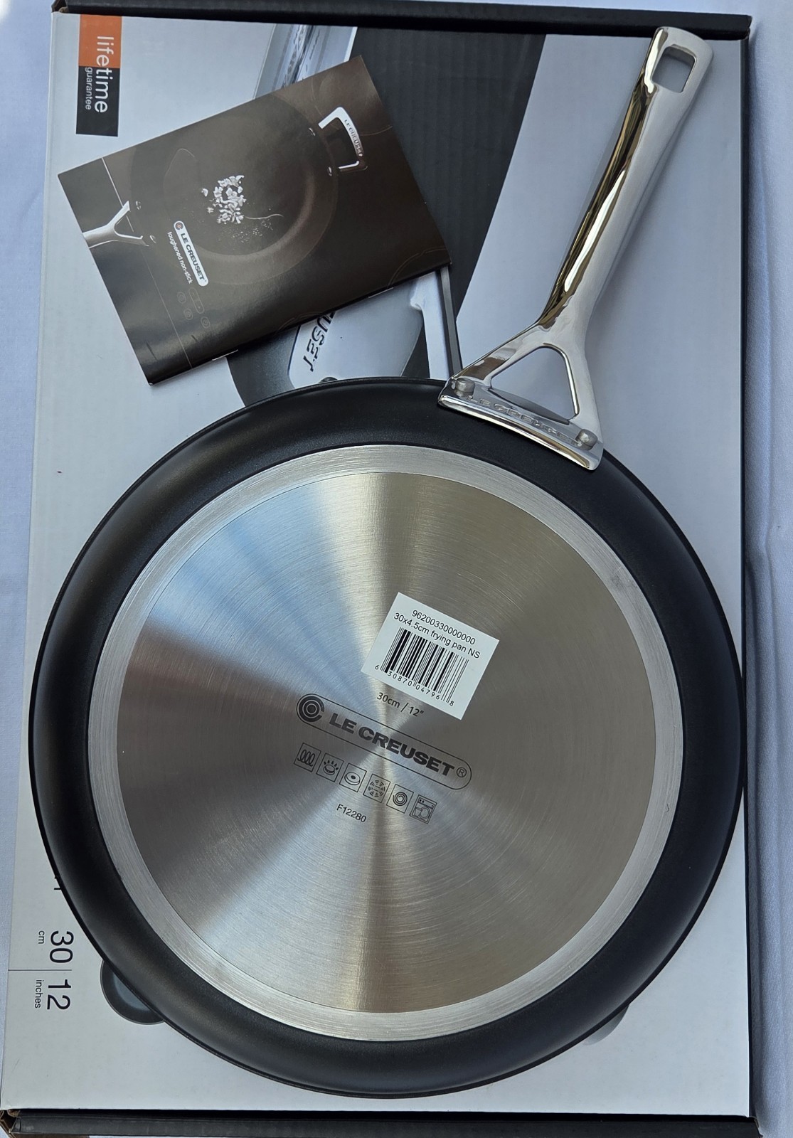 Le Creuset Toughened Nonstick 30cm 12-Inch Shallow Frying Pan – New