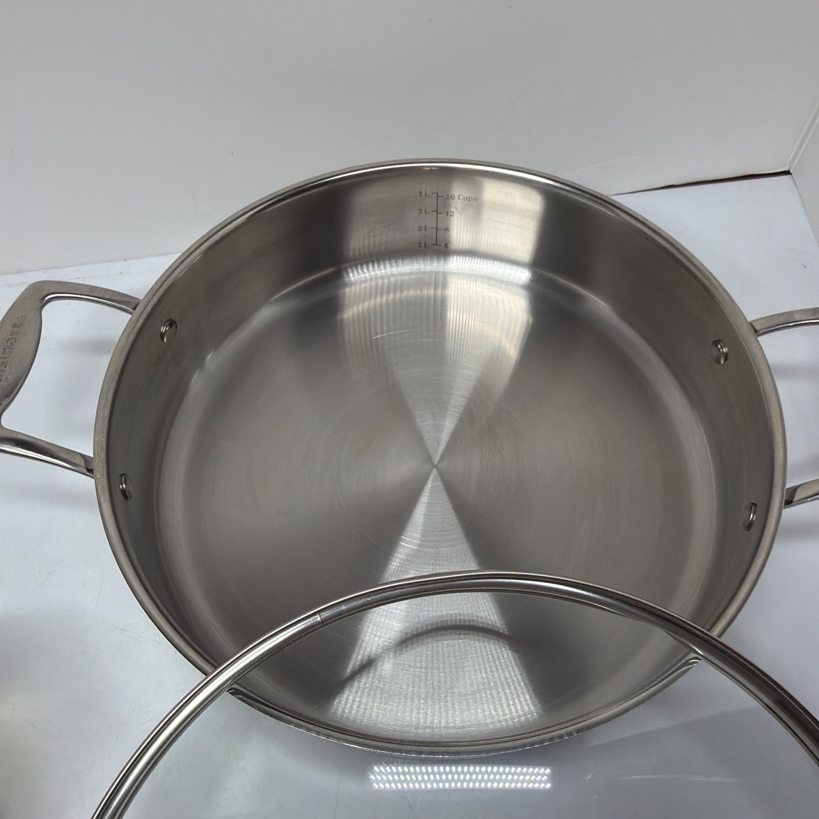 CUISINART STAINLESS STEEL 5.5 QT SAUTÉ PAN w/2 HANDLEs & COVER Model 8755-30BO-1