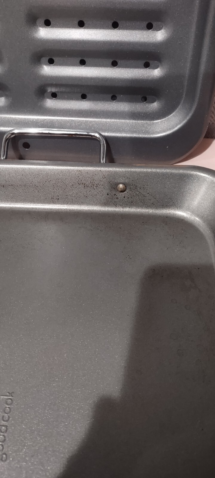Good cook Premium Nonstick 2 Piece Broiler Pan Set used once.
