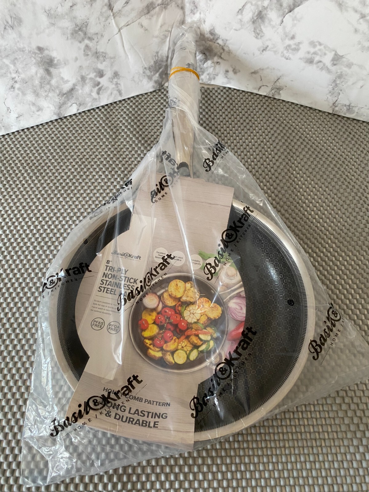 Basil & Kraft 8″ Tri-Ply Non-Stick Stainless Steel Pan – NEW
