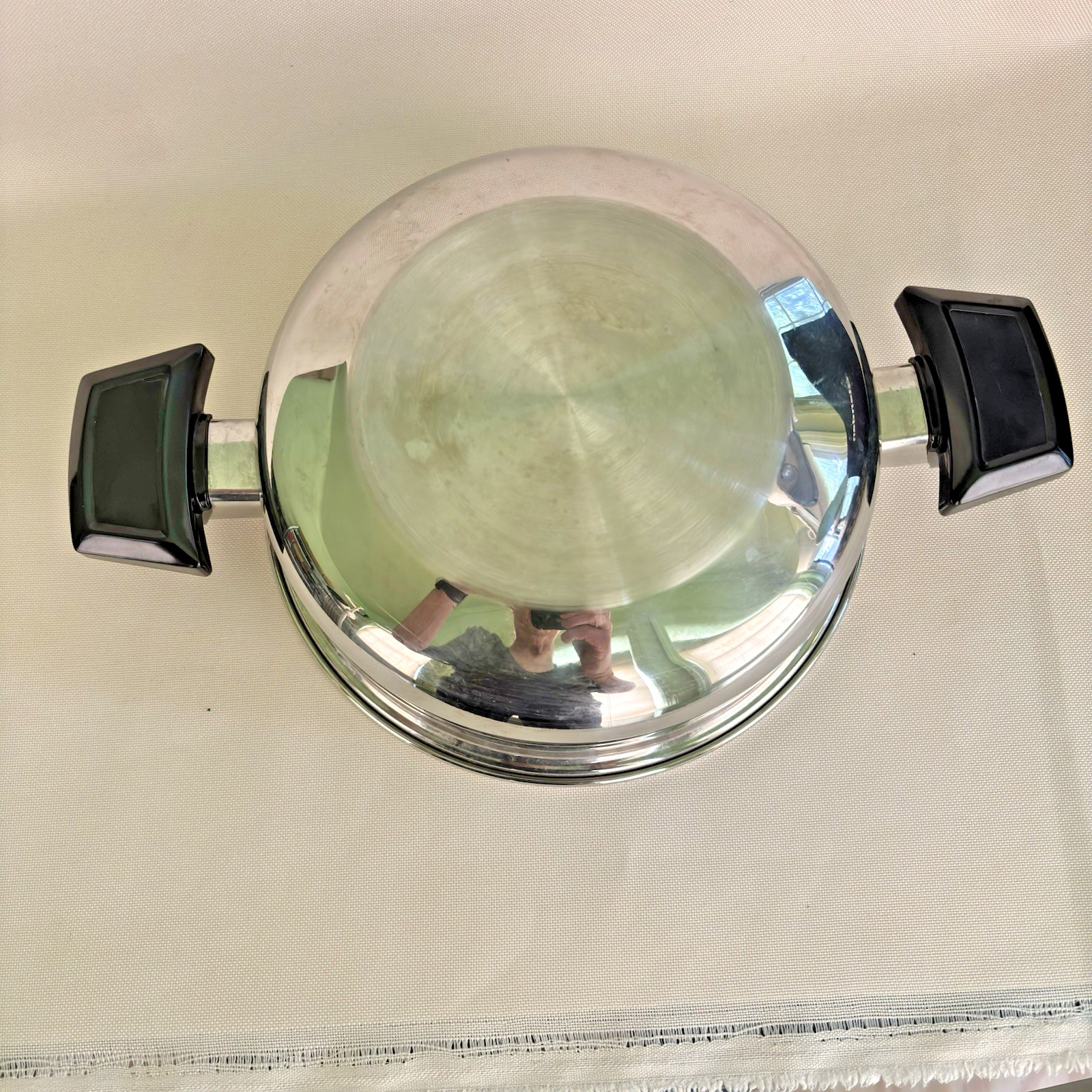 Kitchen Craft by West Bend 8.5” Heavy Duty Stainless Steel 2-3 Quart Pan w Dome