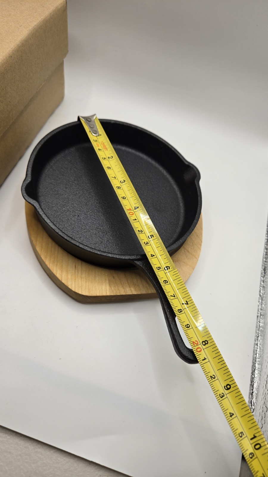 Set of 3 Mini Cast Iron Skillets with Wooden Trivets 5.5″ Serving Pans