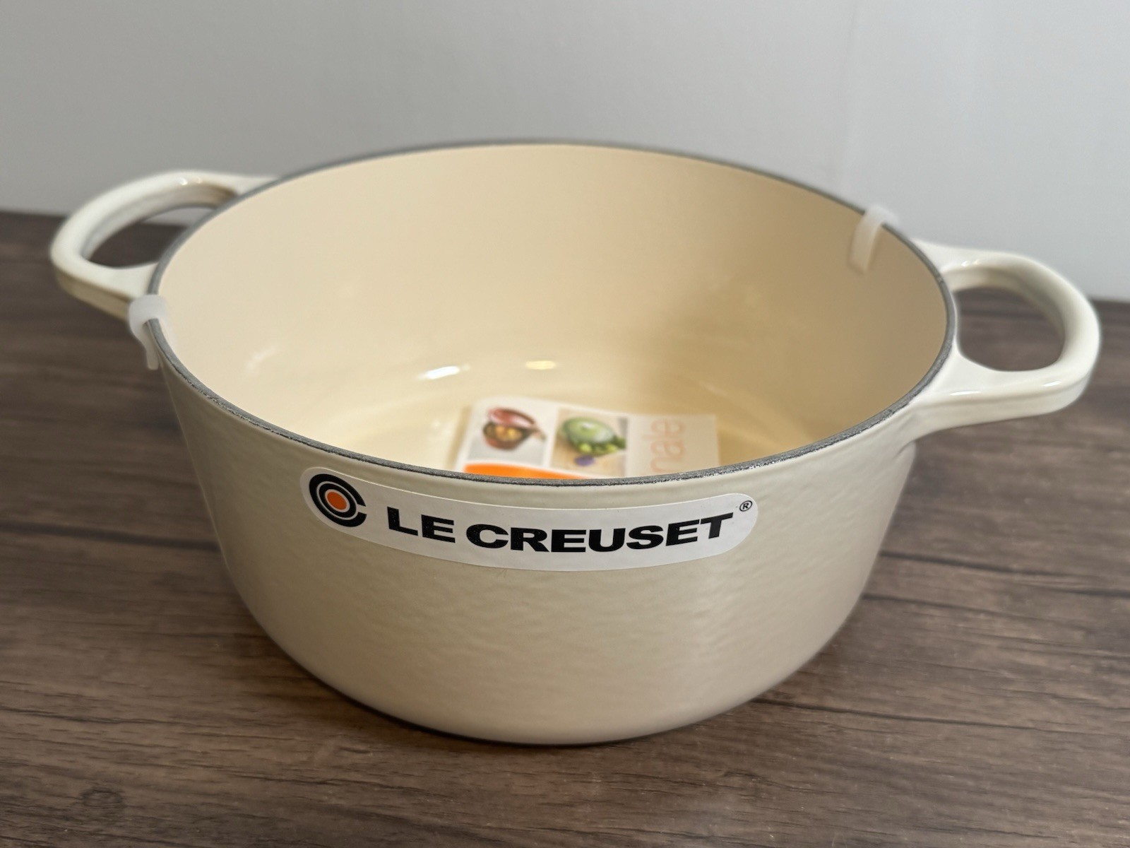 Le Creuset Signature Round 4.5 Qt 4.2 L White Enameled Cast Iron Dutch Oven New
