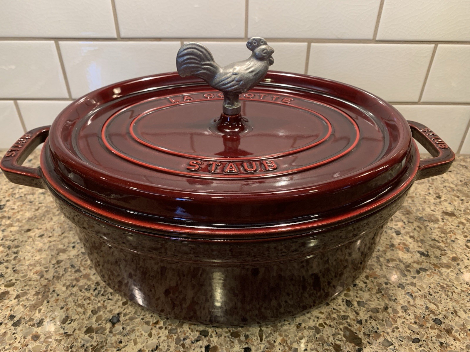 Staub La Cocotte #31 5.75 Qt Oval Dutch Oven Rooster Enamel Cast Iron Grenadine