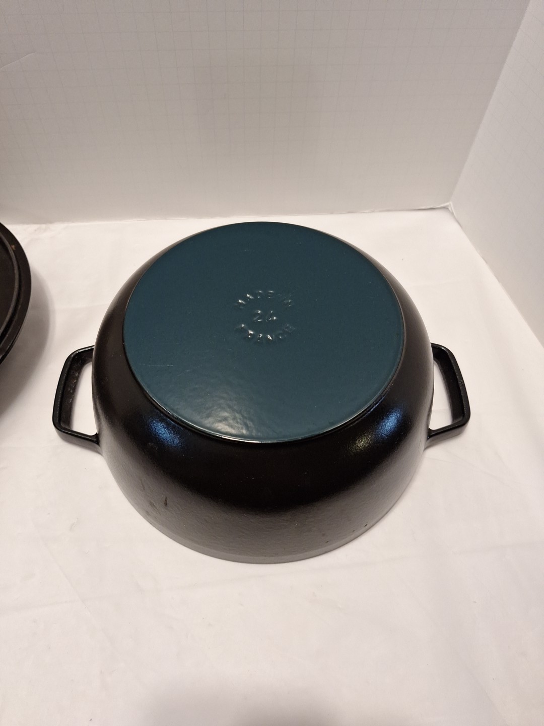 STAUB 24cm/3.75-Qt Essential French Oven Matte Black France Read Desc See Pics