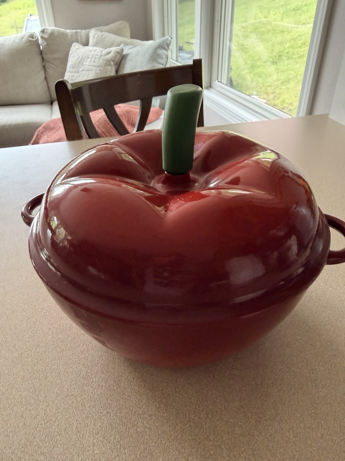 Technique Apple Shaped Enameled Cast Iron Dutch Oven Casserole Pot w/Lid Red 8”