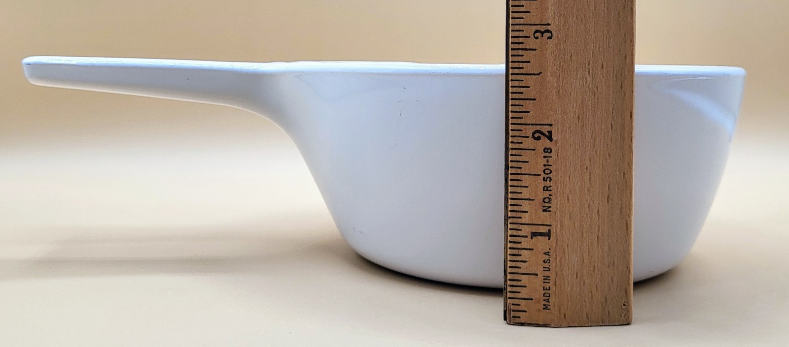 Vintage Corning Ware #P-89-B White Coupe 2.5 Cup Sauce Pan with Pour Spout