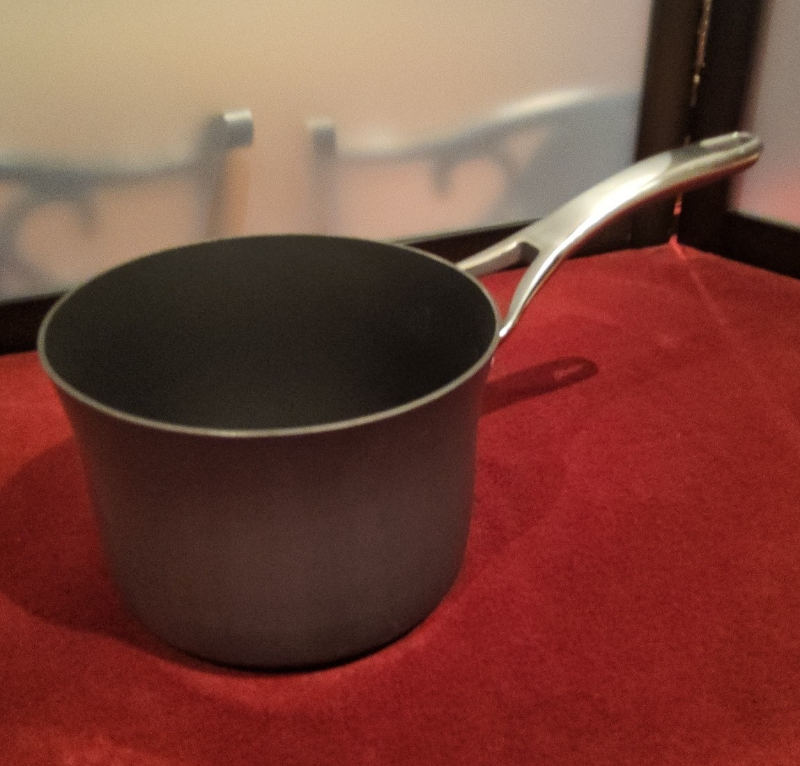 Anolon Nouvelle Copper 3 Qt Non-Stick Saucepan, Induction, Long Handle Gray 8×6″