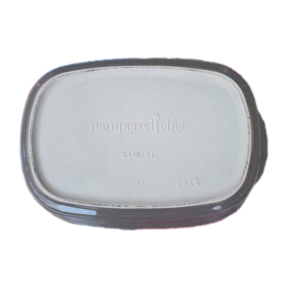 Pampered Chef USA 3.1Qt/3L Taupe Grey Lidded Baker Roaster Dutch Oven Stoneware