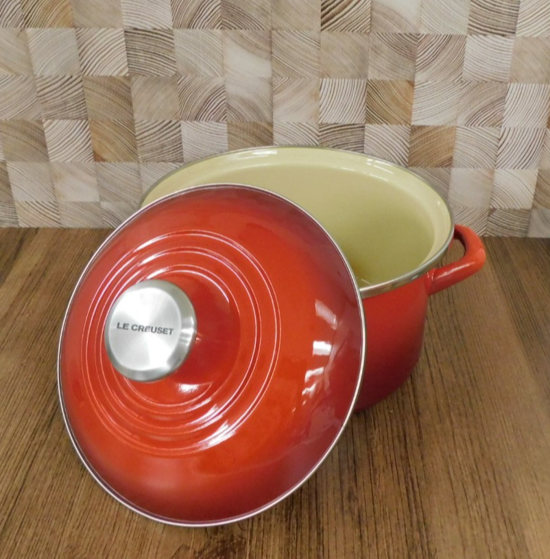 Le Creuset Enameled Steel 3.8 Quart Petite Stockpot, Cerise – New