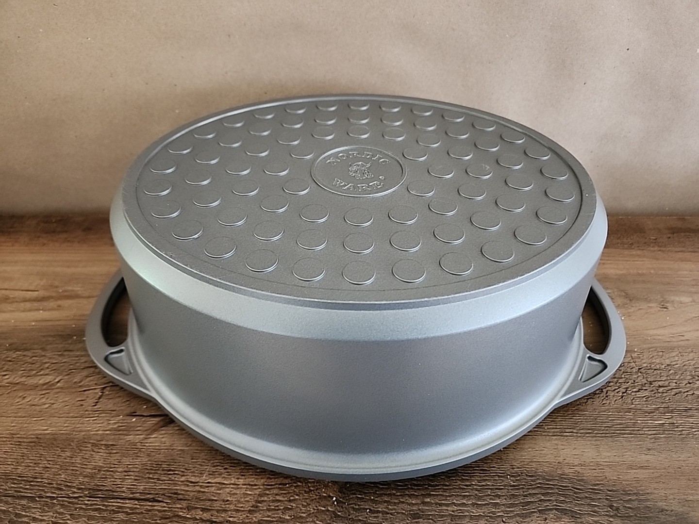 NORDIC WARE 6qt Dutch Oven/Roaster with Lid Cast Aluminum MADE IN USA