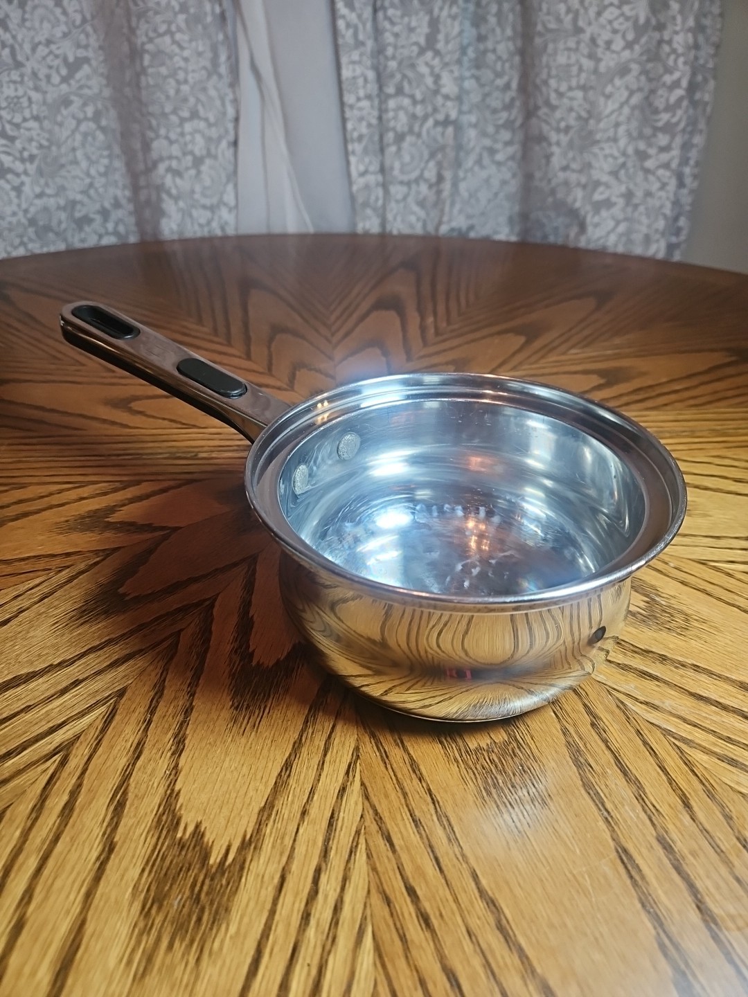 Oneida Immaculate 18/10 Stainless Steel 1-Quart Sauce Pan/Pot No Lid