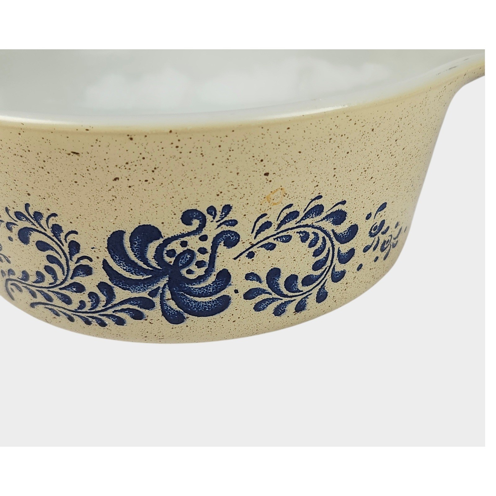 Vintage Pyrex Homestead Cinderella Bowl 1.5 PT Tan Blue Floral #472 Ovenware