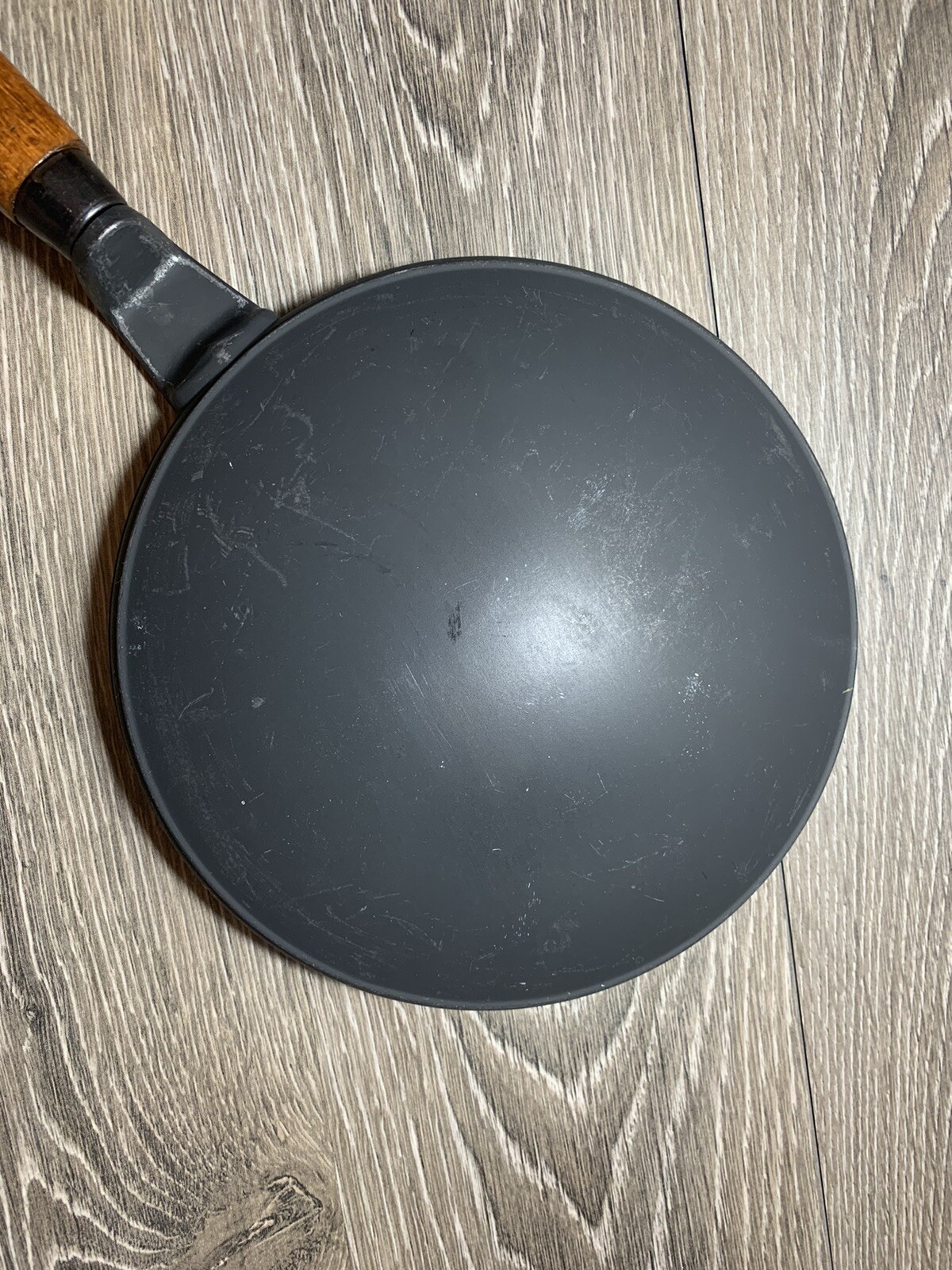Vintage NORDIC WARE CREPES N’ THINGS 8.5” Cast Aluminium Wooden Handle USA