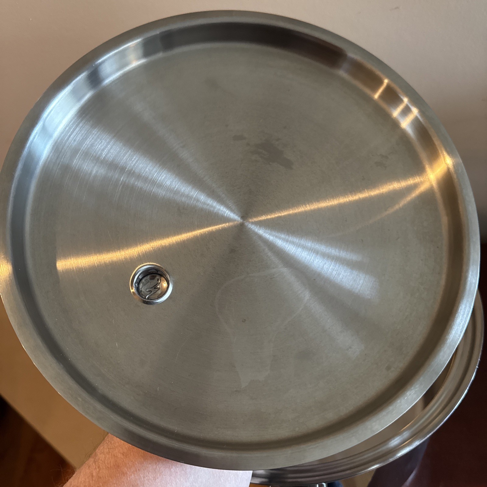 NutraEase 8 Qt Titanium Dutch Oven W/ Lid & Handles Pan Magnet Trivet & Cookbook