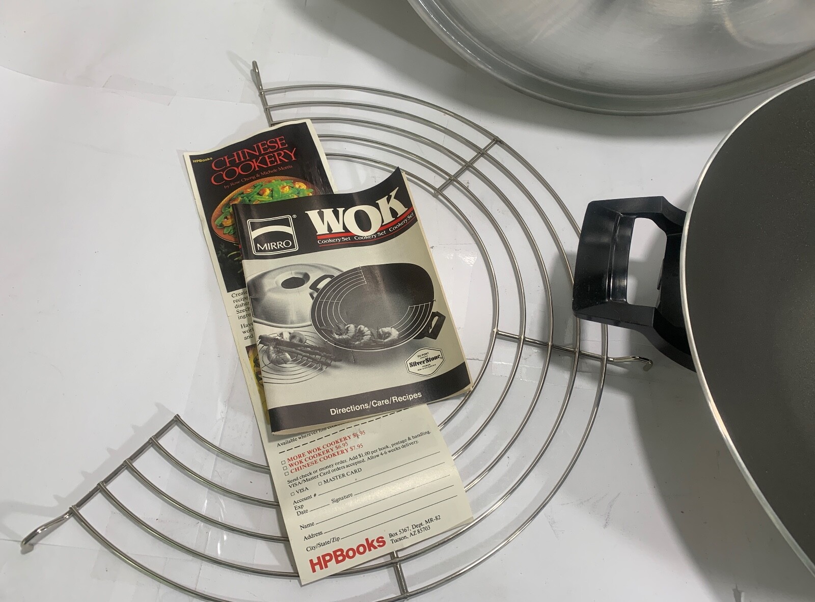 Vintage Mirro 4 Piece Cookery Set 14″ WOK SET with recipe book IN BOX/Hong Kong