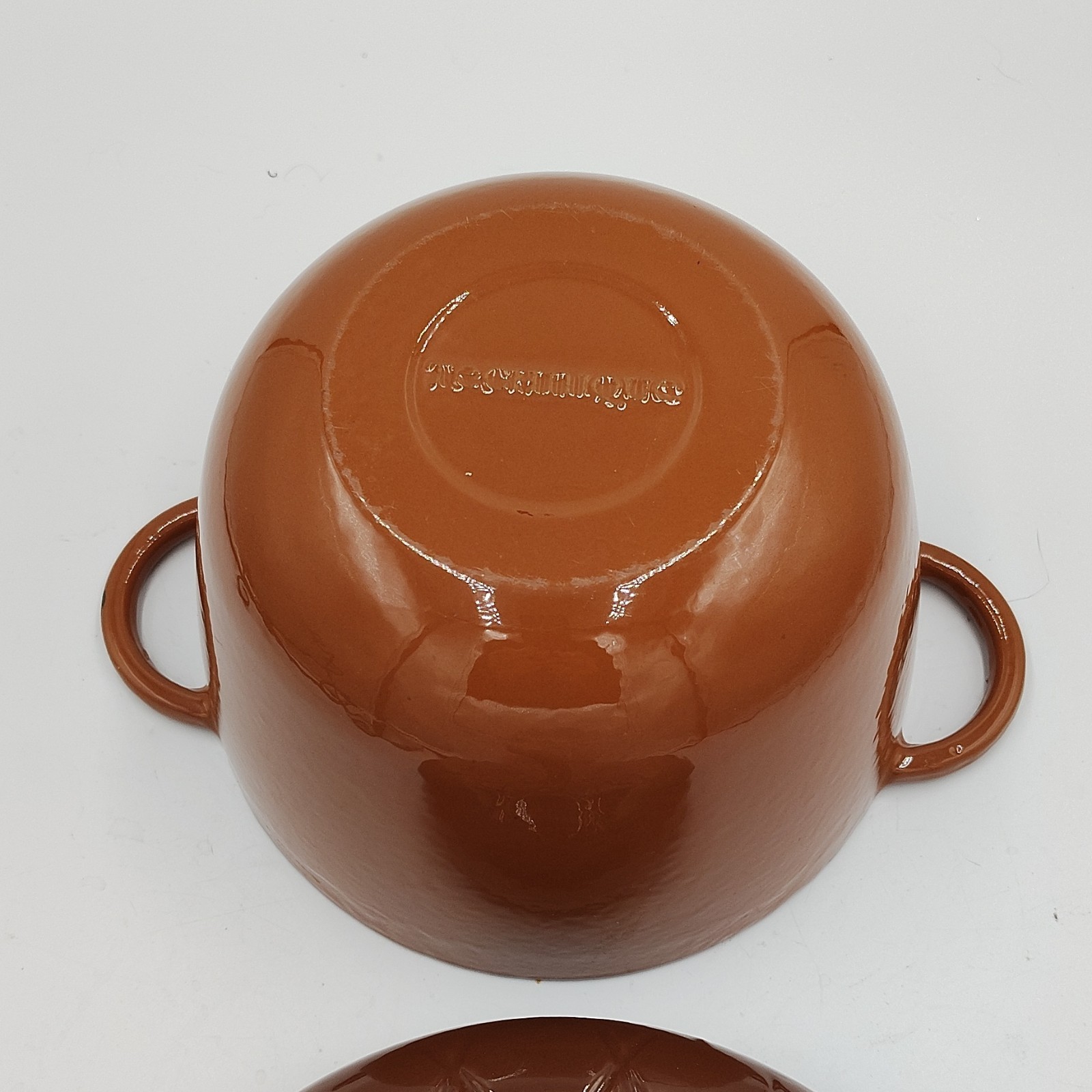 Le Creuset Enameled Cast Iron Round Casserole w/ Lid, Brown 18 Capacity
