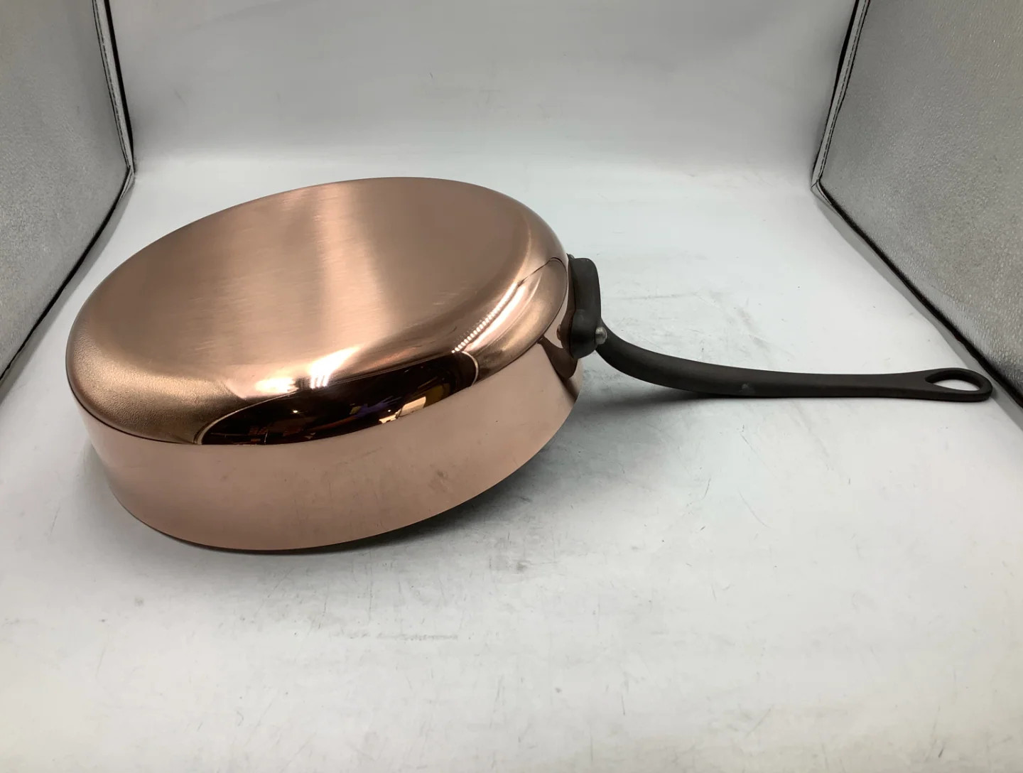 Mauviel M’Heritage 250 CI Copper Saute pan With Lid, Cast Iron Handle, 3.3-Qt