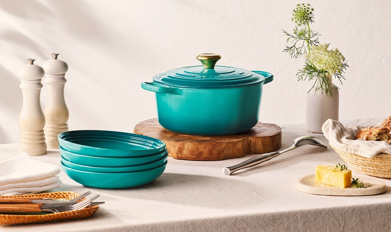 Le Creuset Set of 2 Evo Round Vitrified Cast Iron Casserole – Bleu Riviera
