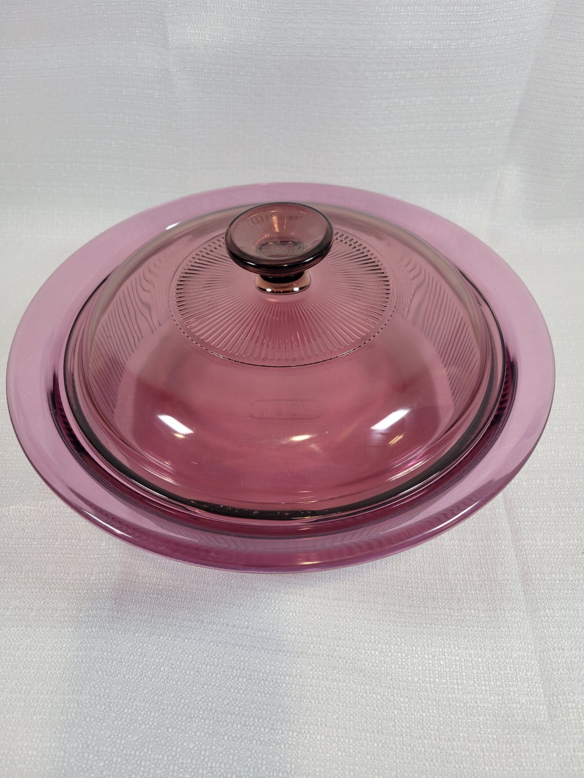 Visions Pyrex Corning Ware V-33-B Cranberry 2.5 Q Pot With Lid. USA