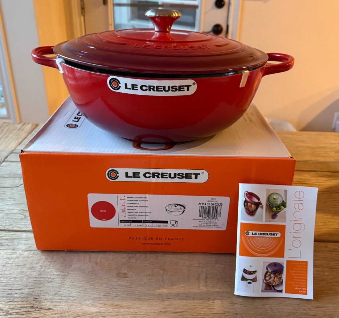 Le Creuset Signature Marmite Soup Pot 7.5 quarts 12.66 in Cerise Cherry Red NEW