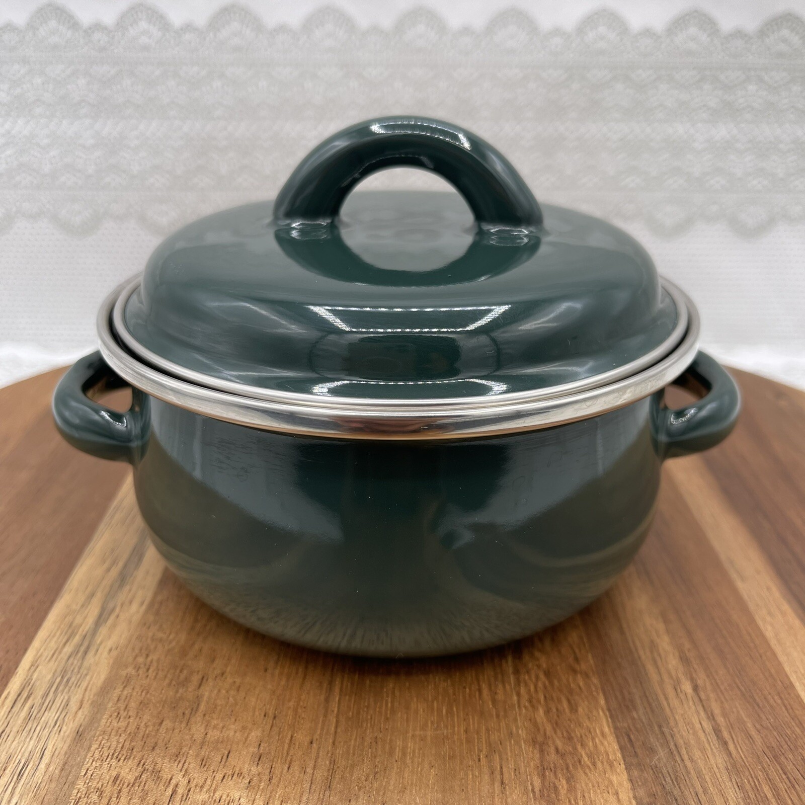 Megaware Green Enamelware Cooking Pot .5 qt w/Lid made in Spain Forest green