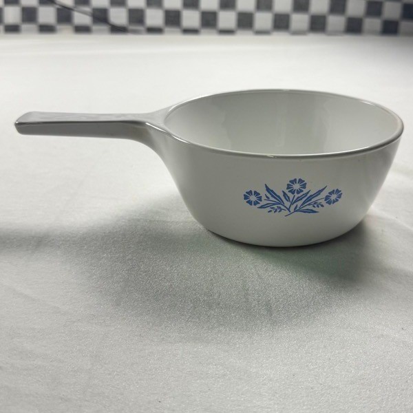 Vintage Corning Ware P-82 Blue Cornflower 1.5 Pint Saucepan Range Microwave USA