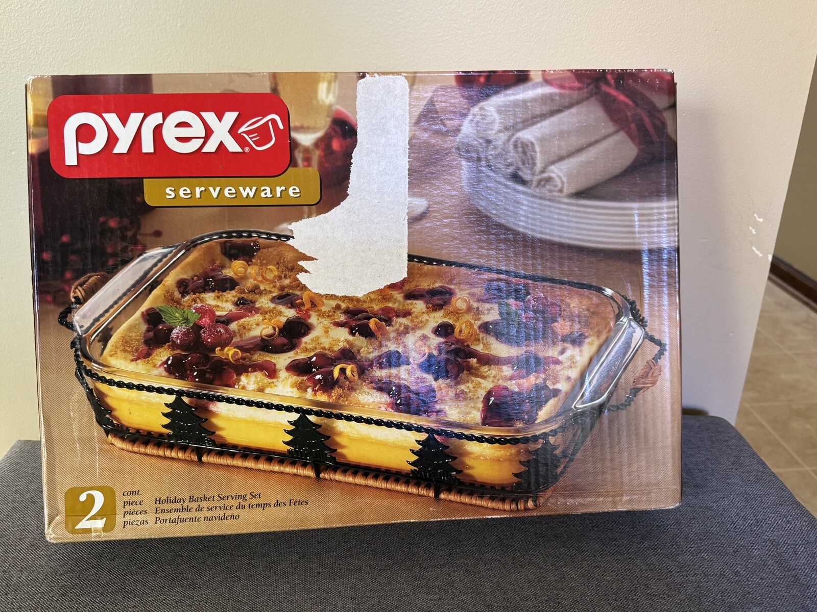 Pyrex Serveware Holiday Serving Set Christmas Tree 2Pc 9×13 Baking Dish NEW