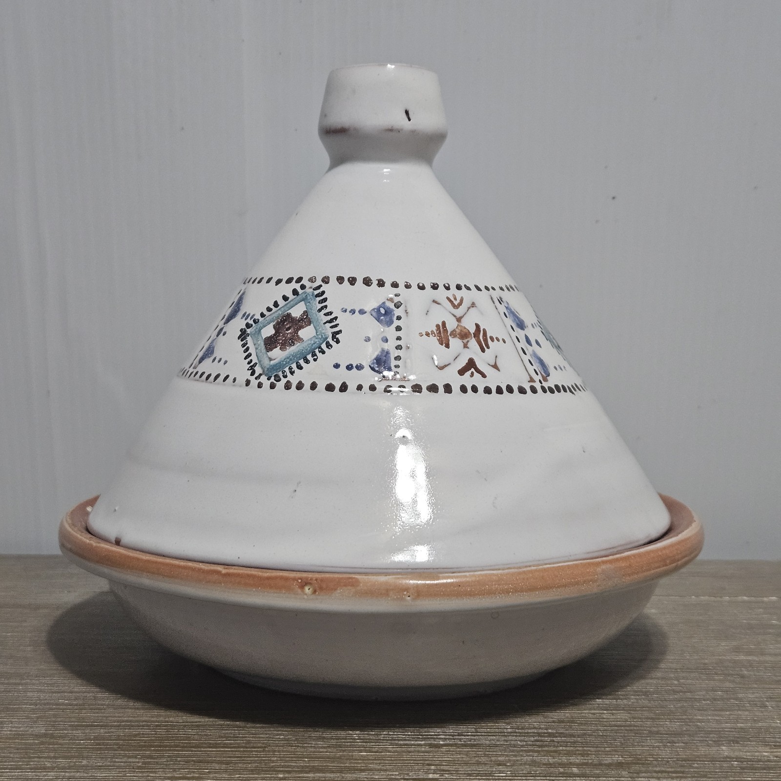 Moroccan Tangine Cooking Pot, Hand Painted Glazed 8 Inch Base Pre-owned – Signed