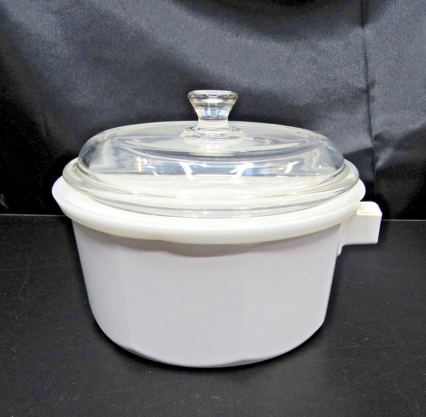 Nouveau Princess House 1-1/2 Quart Sauce Pan with Glass Lid and Plastic