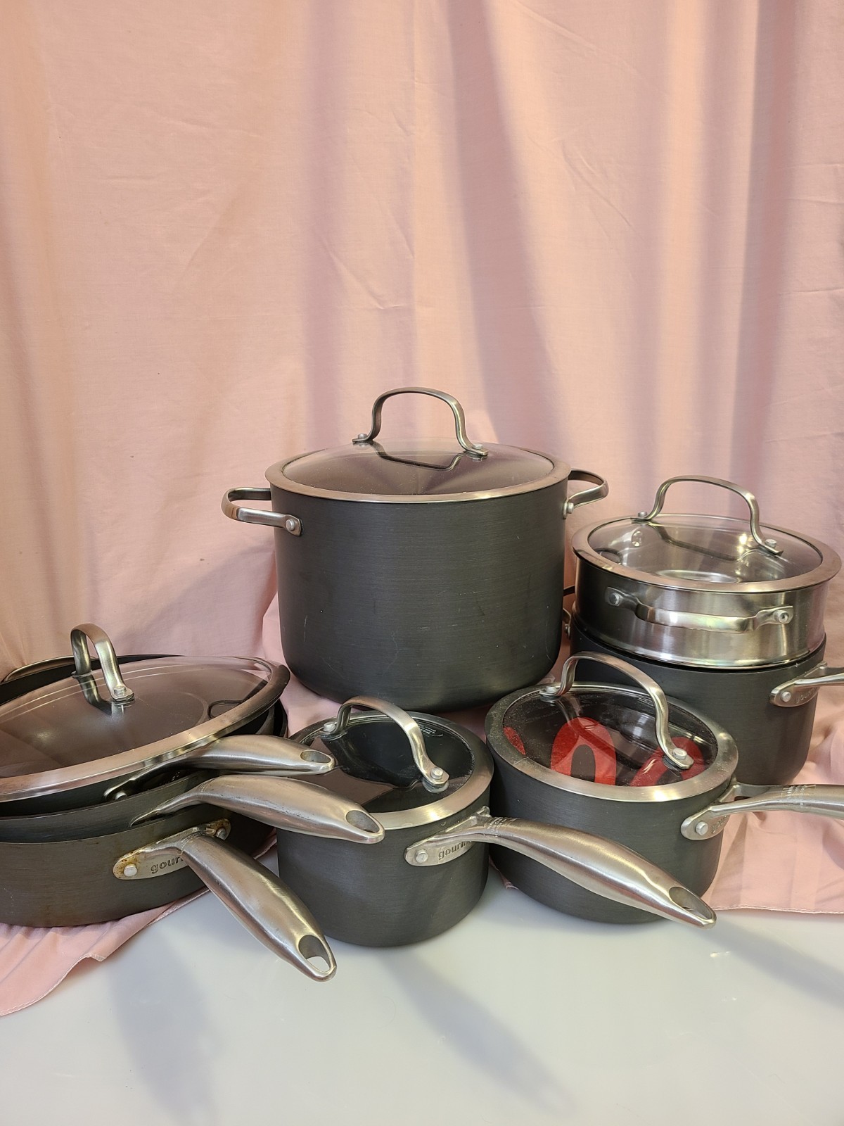 Gourmet Cookware Set Pans W/glass Lids 13 PC Non-stick Inside And Out VG Cond
