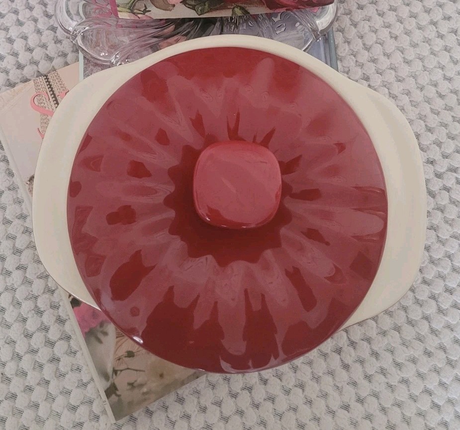 1.5 Quart Casserole/Baking Dish TOMATO RED🍅 w/Lid-BBQs Thanksgiving Christmas