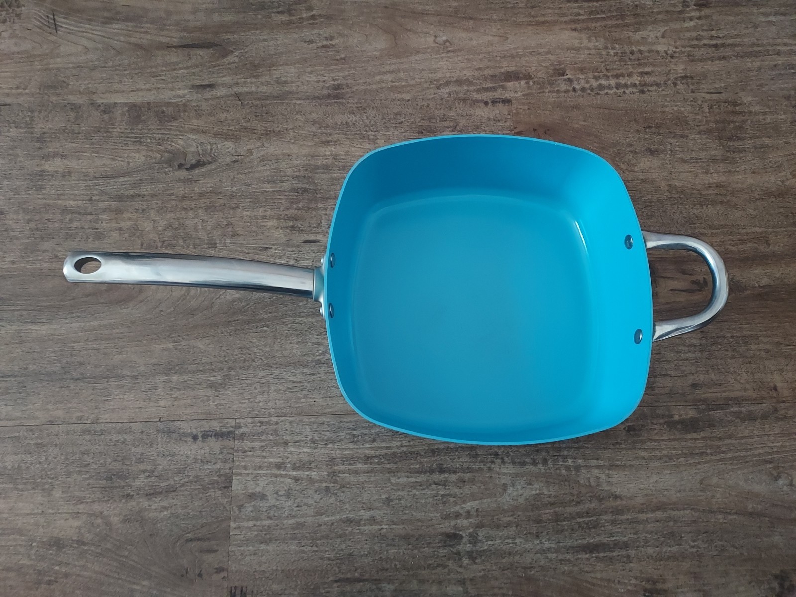 Todd English Titan 11″/28cm Square Ceramic Coating Titanium Infused Pan With Lid