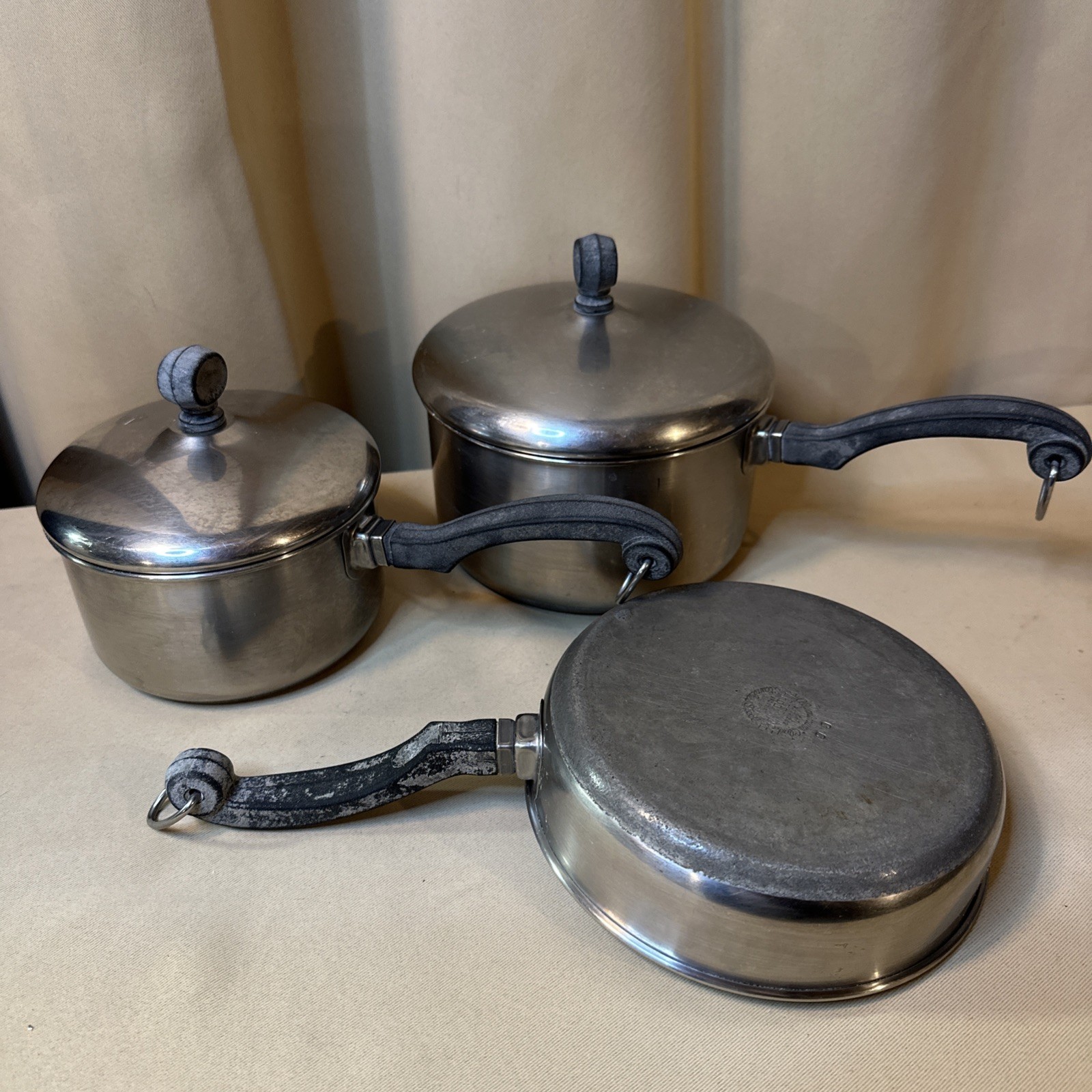 Farberware Vintage 5 Pc Aluminum Clad Pan Set 7in pan, 1 qt & 2 qt saucepans
