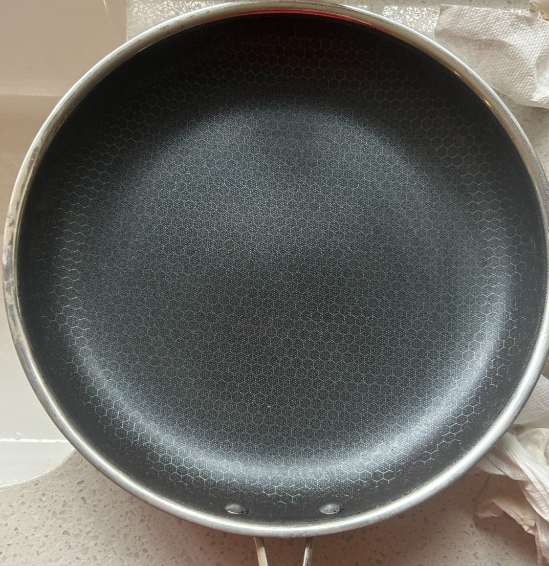 HexClad Hybrid Cookware 3 Piece Frying Pan Set – 8.5, 11, 13 inches diameter