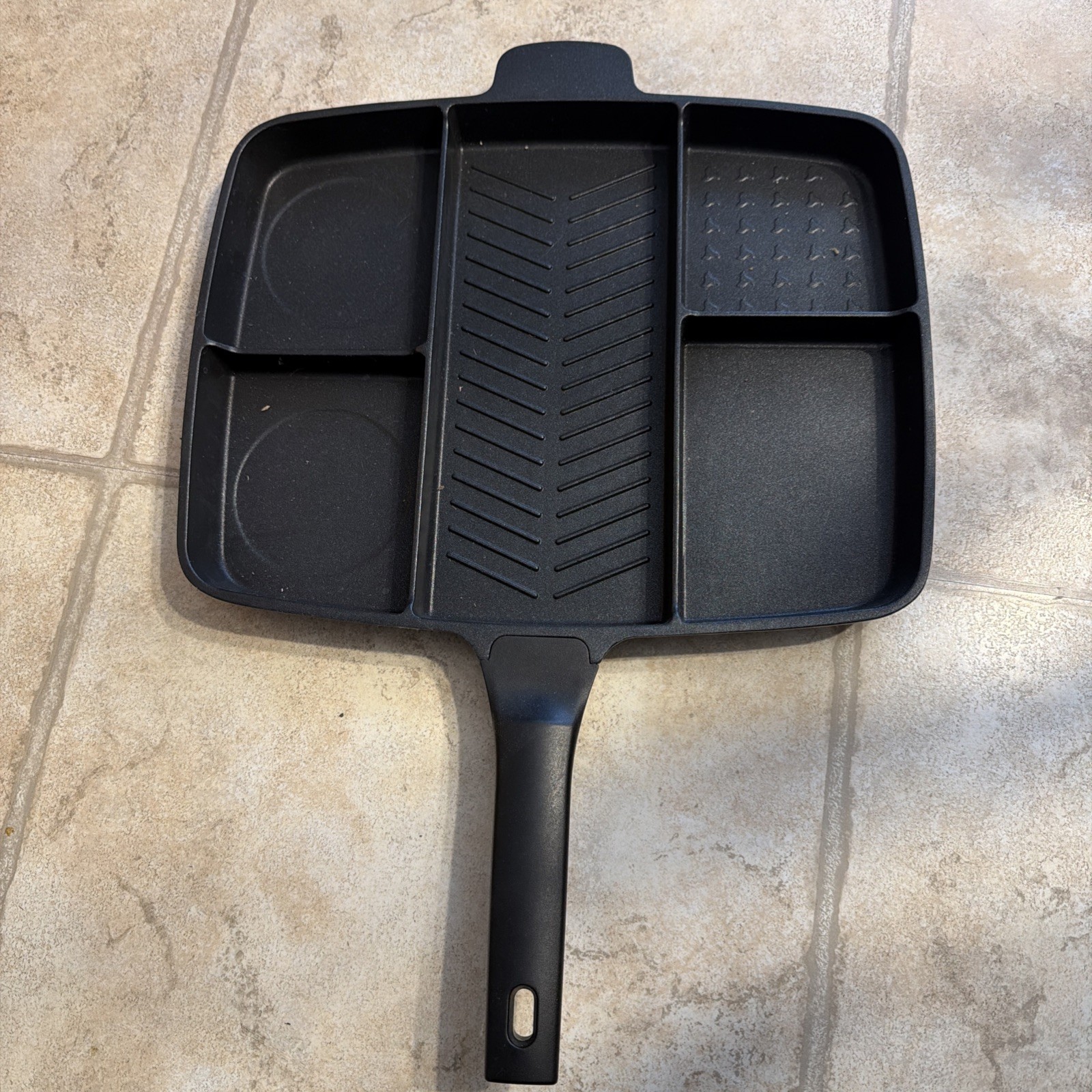 Crofton 5 Section Griddle Pan Non-stick 16.5” x 14.5”