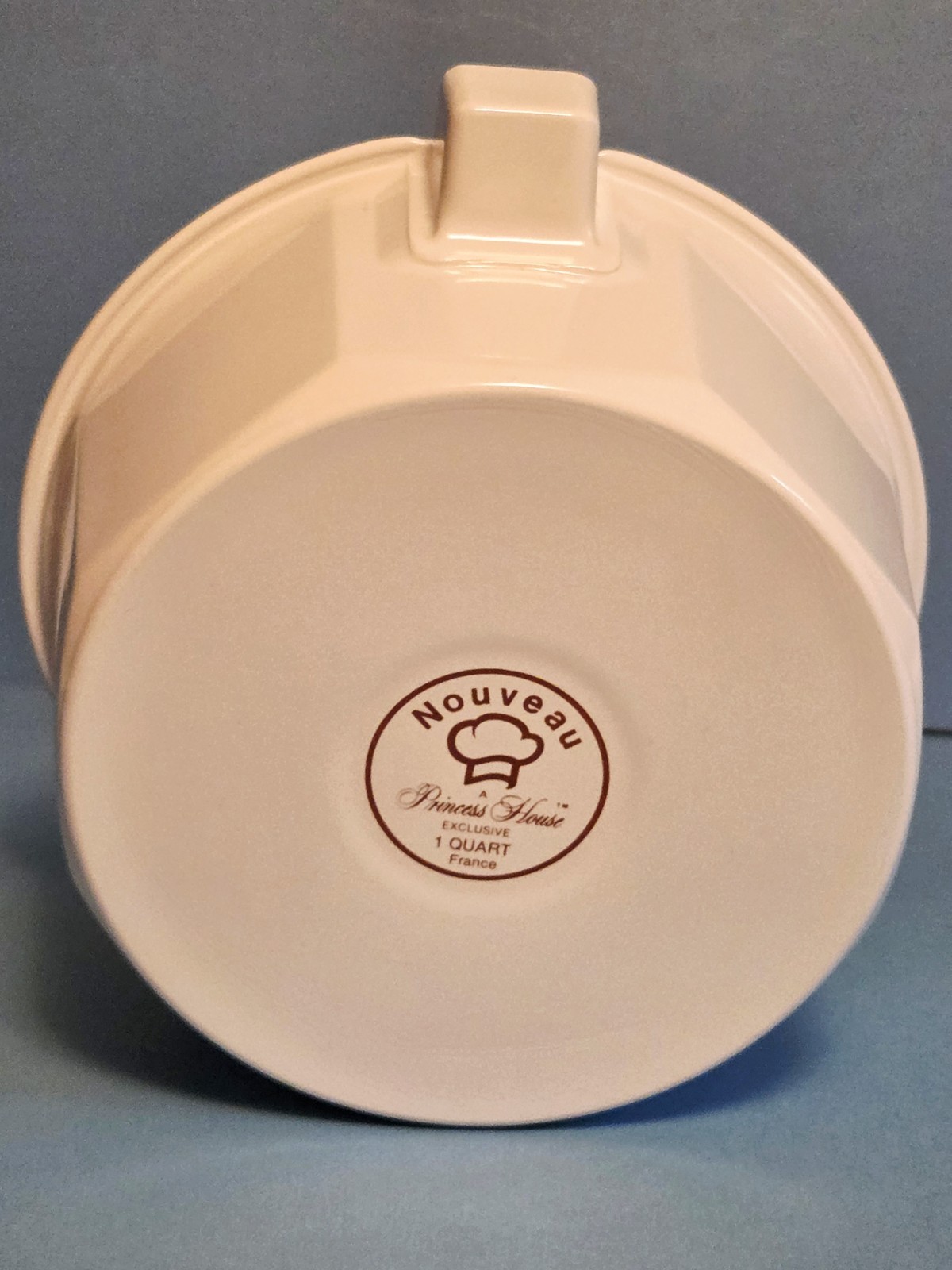 Princess House Nouveau White Ceramic Rd 1 Quart Saucepan w/ Glass & Plastic Lids