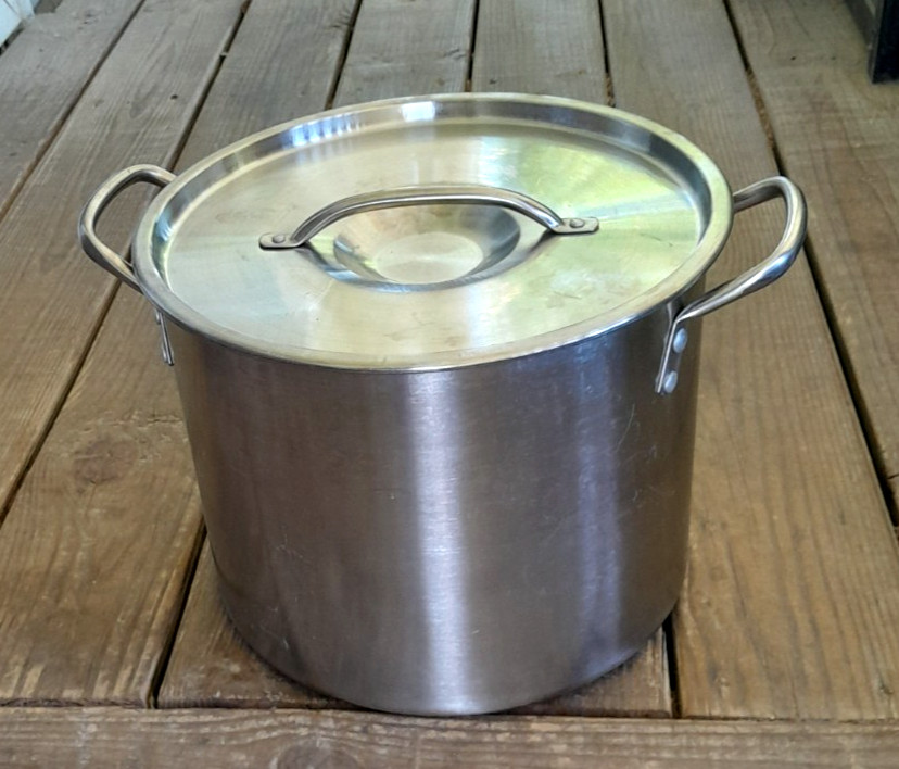 Stock Pot Stainless 12 Quart With Lid 9 Inches Tall 11 Inches Wide 2 Handles