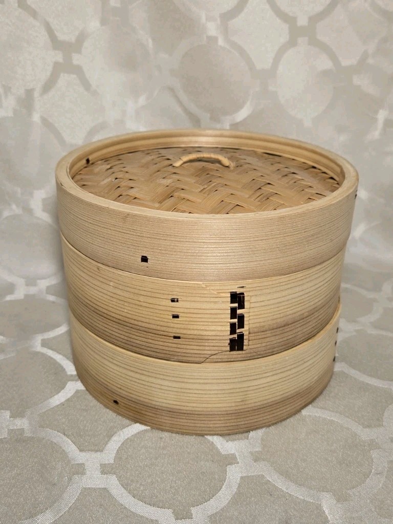 2-Tier Asian-inspired Bamboo 8″ Food Steamer Basket With Lid. Great Condition