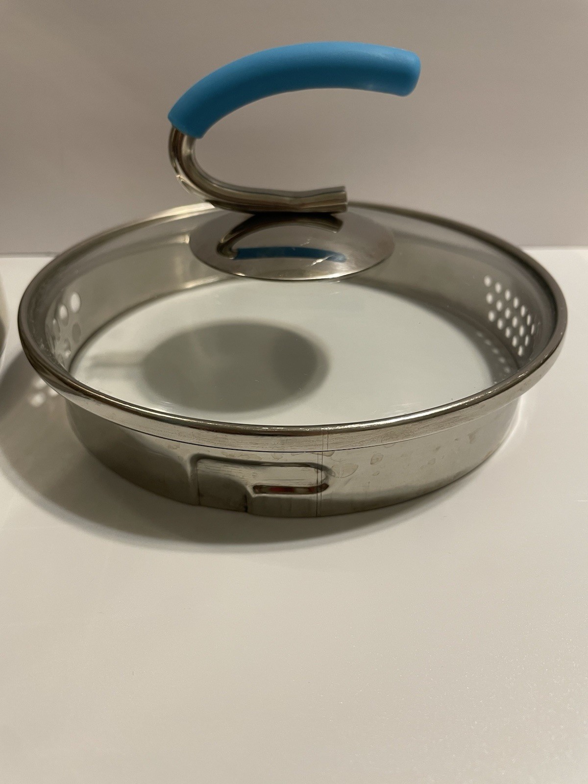Kuhn Rikon 11 Cup Pot With Basket Straining Lid & Pour Spout 18/10 Asparagus