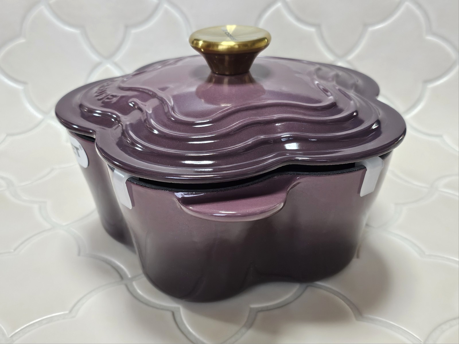 Le Creuset Fig Purple Flower Fleur Dutch Oven 2.2Qt Gold Knob Black Matte Enamel