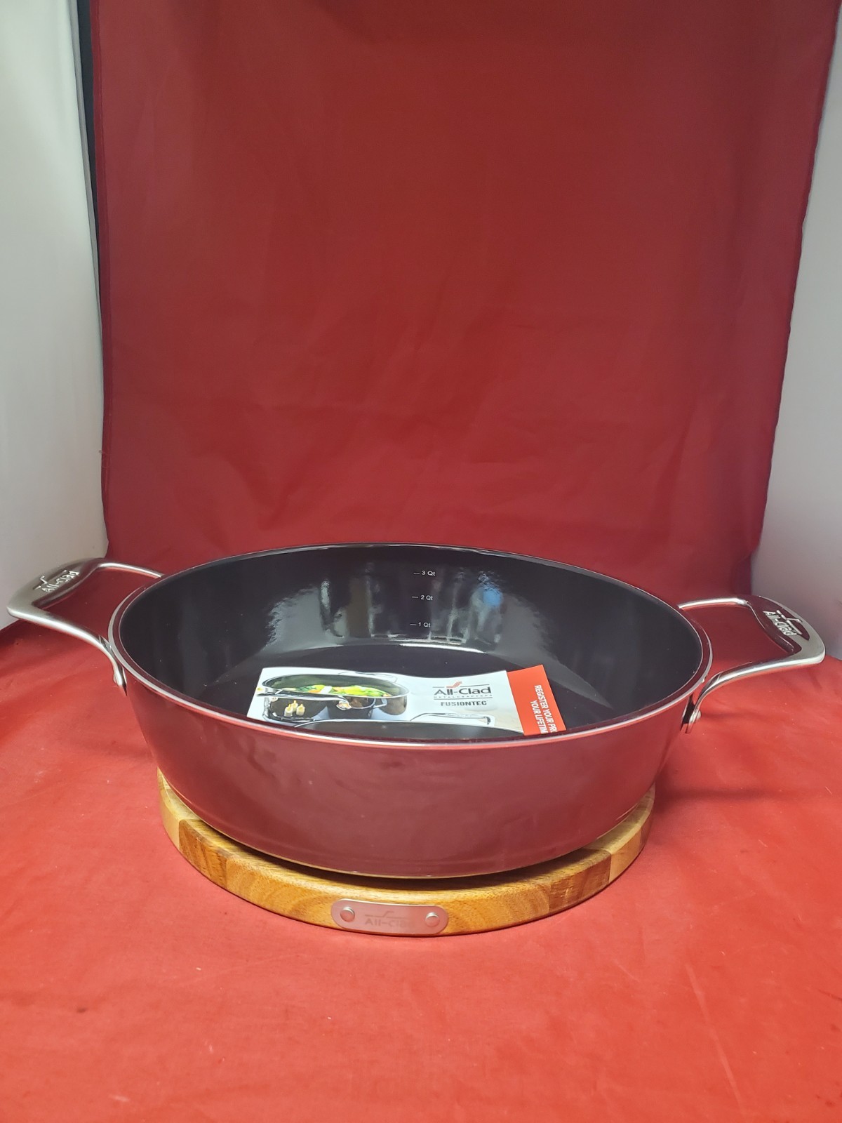 NIB All-Clad Cast Iron Enameled Brasier Dutch Oven 11.5″ w/Wood Trivet 4.5Qt