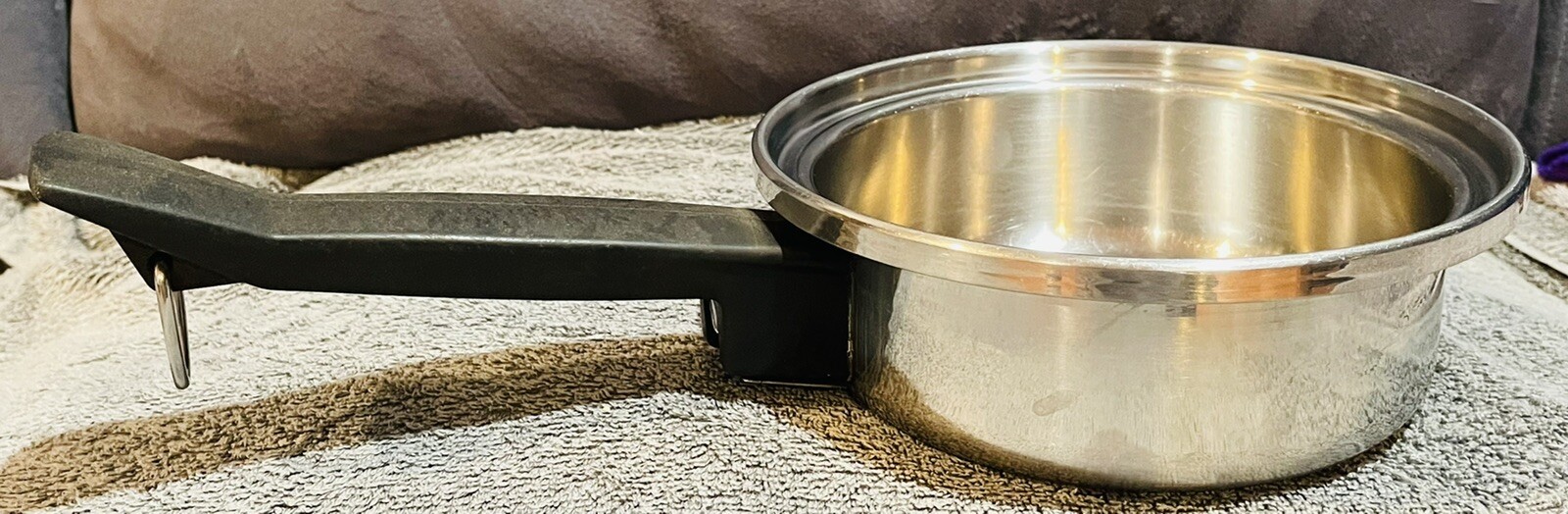 VINTAGE SEAL-O-MATIC 2 SAUCE PANS 7” AND 8” 18-8 STAINLESS STEEL NO LIDS [AI]