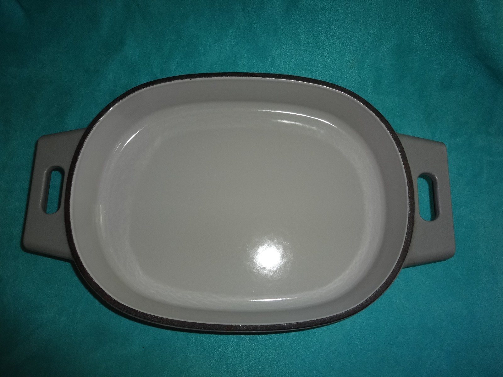 Pampered Chef Gray 1 Quart Enameled Heavy Cast Iron Baker w Handles 10″ 100248