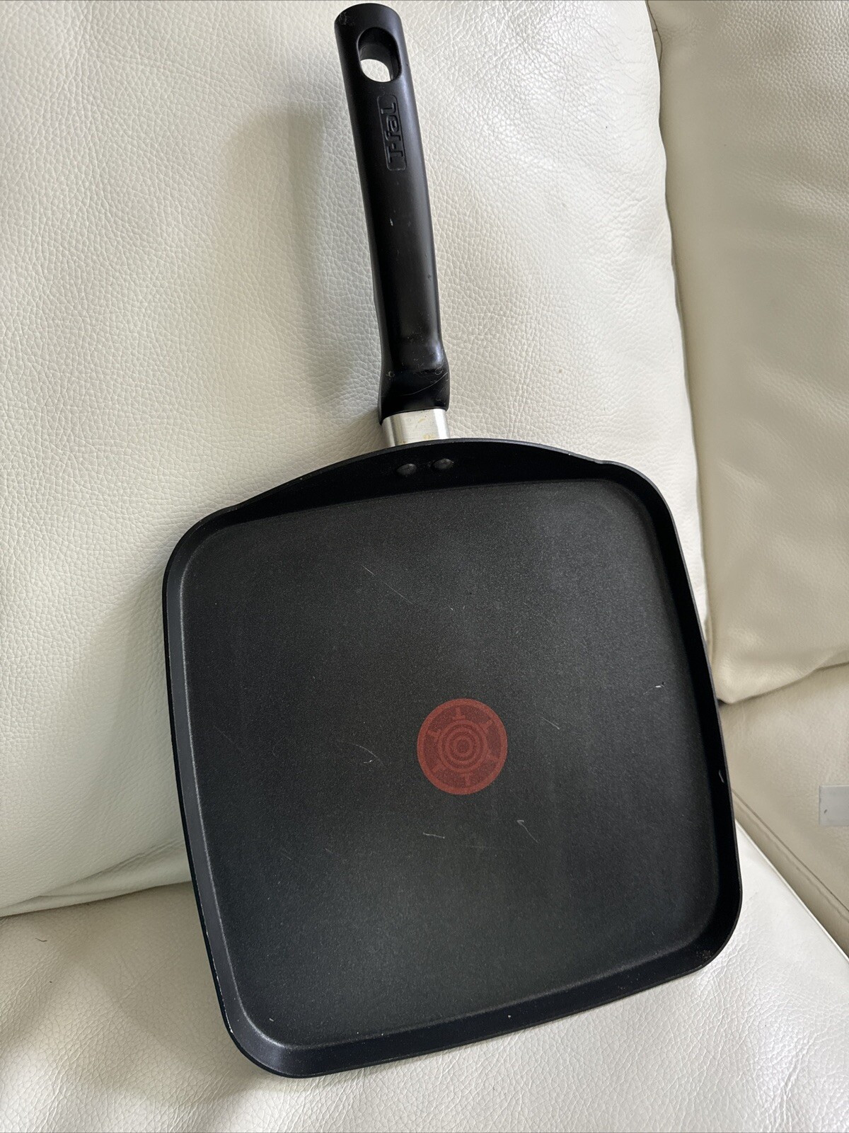 T-fal Nonstick 11inch Frying Pan Cookware Griddle Easy Care Helper Handle Grey