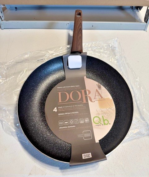 Mopita”Dora” 12.6 Inch / 32 cm. Non Stick Aluminum Fry Pan, Wood Handle